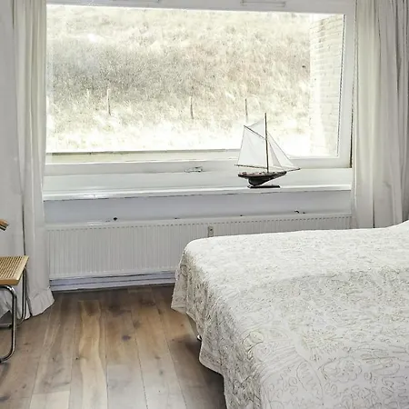 Stern Bergen aan Zee