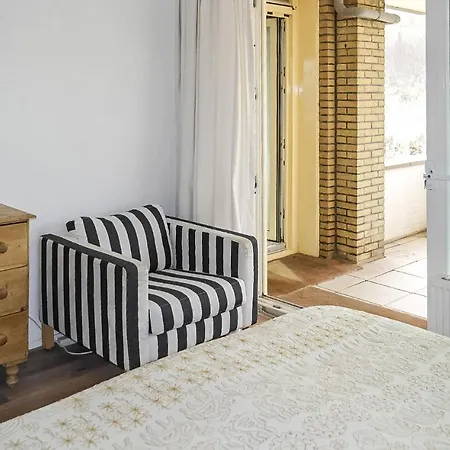 Stern Apartment